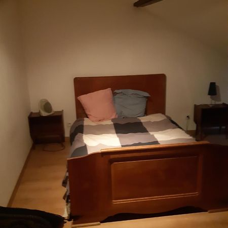 Appartamento Chic Et Relax Montmarault Esterno foto